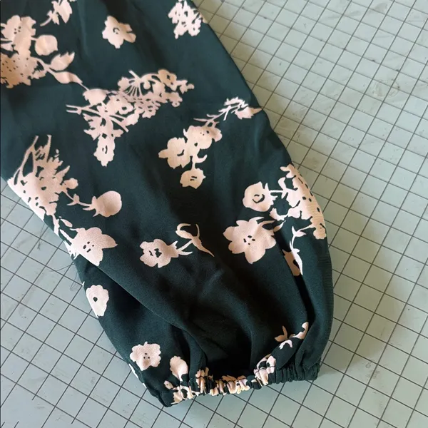 Abercrombie & Fitch Dark Green Floral Square-Neck Peplum Blouse - Image 10