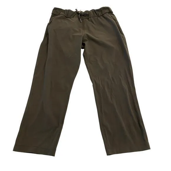 Lululemon On The Fly Crop Pants in Dark Olive size 6‎ - Image 3