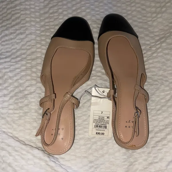 NWT A New Day Women's Beige and Black Loafers Size 7 - Image 2