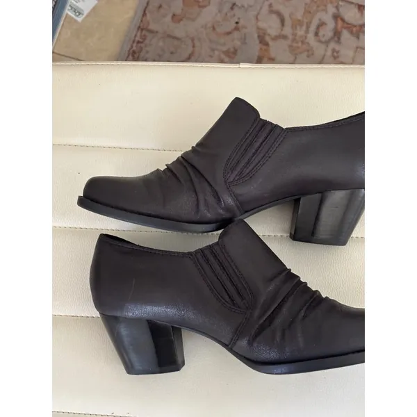 Baretraps‎ Reagen Womens 8M Black Ruched Slip On Block Heel Booties BTF18-10454 - Image 4
