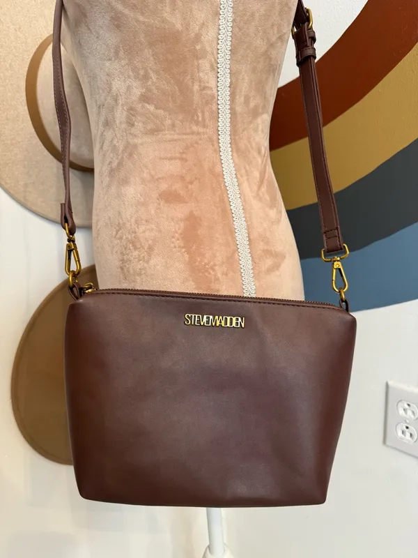 Steve Madden Dark Brown Leather Crossbody with Gold Logo - Image 2