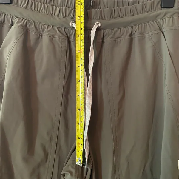 Vuori Oregano Green Miles Drawstring Jogger Pants Sportswear Gorpcore Women's XS - Image 9