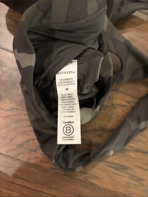 Athleta Ultimate Camo Print Sports Bra Sz M Green Size M - Image 5