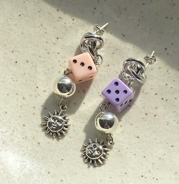 dice & sun grunge funky y2k vintage whimsy goth style dangle earrings 🎲☀️ - Image 3