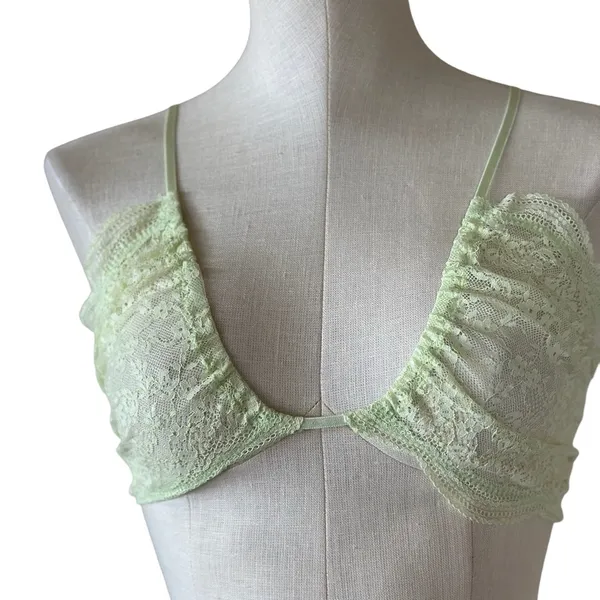 NWOT Intimately By Free People Lace Bra top Bralette - Image 4