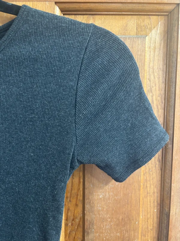 Gymshark Charcoal Tee Shirt - Image 4