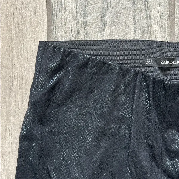 Zara Women's Shiny Black Pants - Image 3