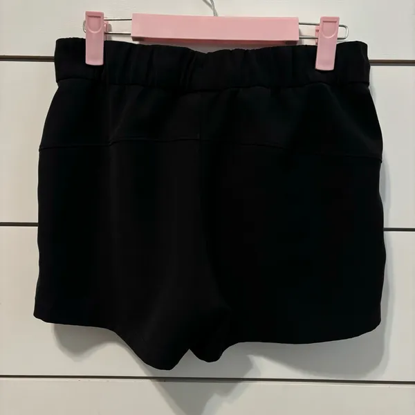 Lululemon On The Fly Short 2.5" - Image 4