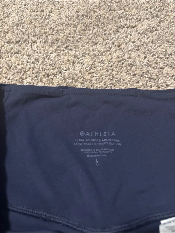 Athleta Ultra High Rise Elation Capri Leggings size large - Image 3