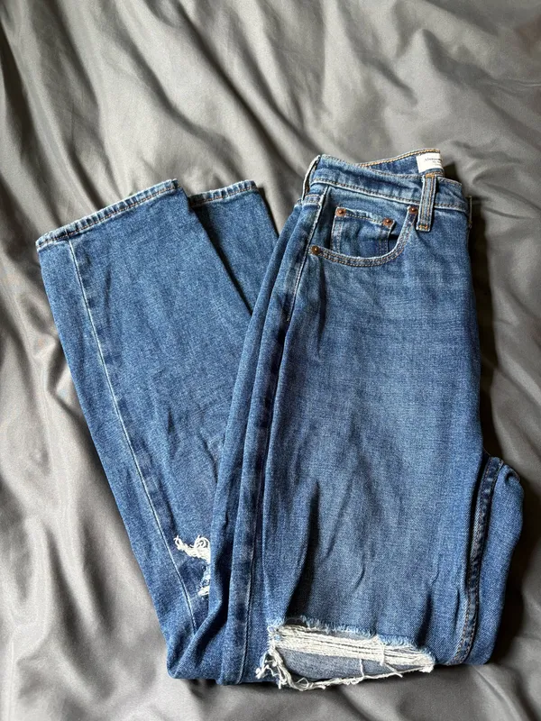 Abercrombie High-Rise Jeans - Image 3