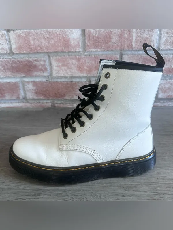 Dr. Martens Zavala Lace Up Combat Boots White Women’s 7 White Leather Doc Ankle - Image 6
