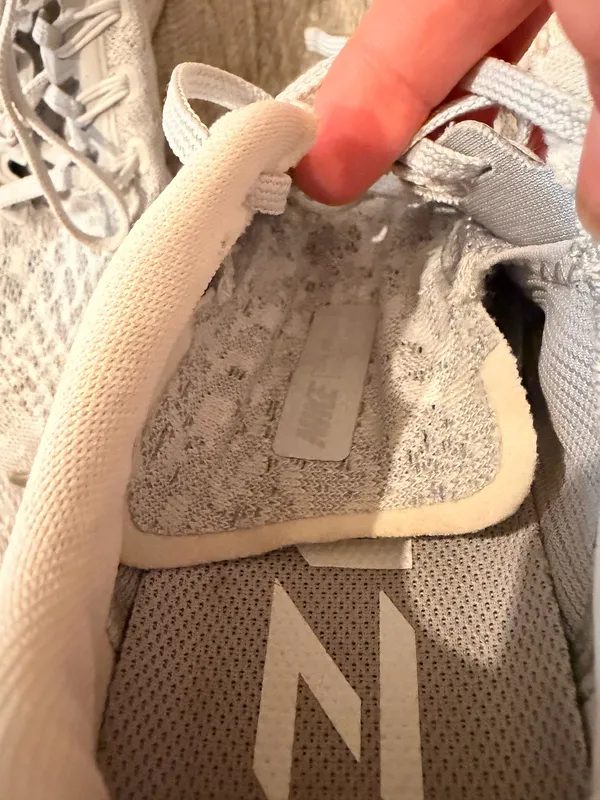 Nike size 8 - Image 4