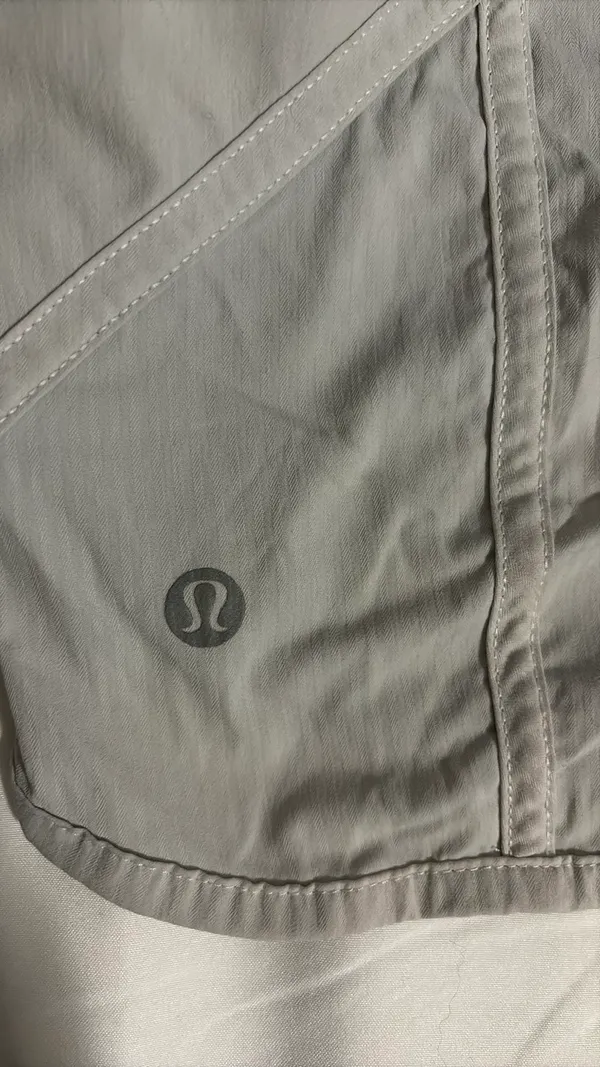 Tracker Shorts Lululemon 4" White - Image 3