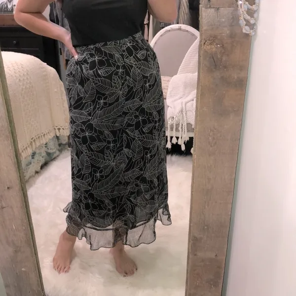 Choices size medium black & white maxi skirt - Image 2