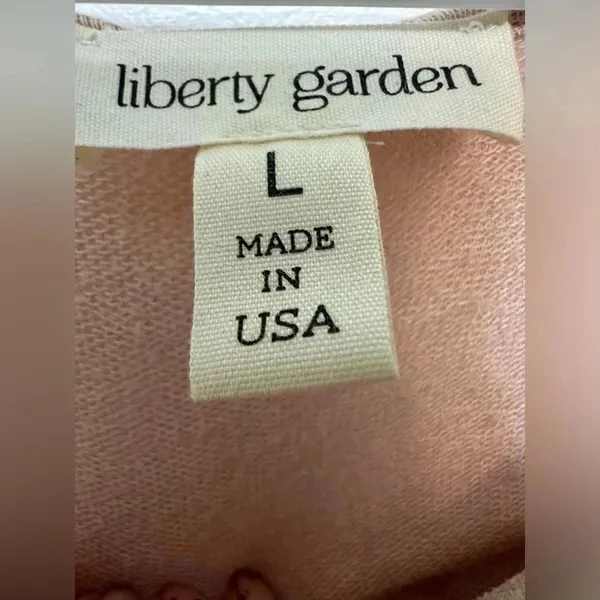 Liberty Garden beige laser cut pattern sleeveless top NWOT - Image 5