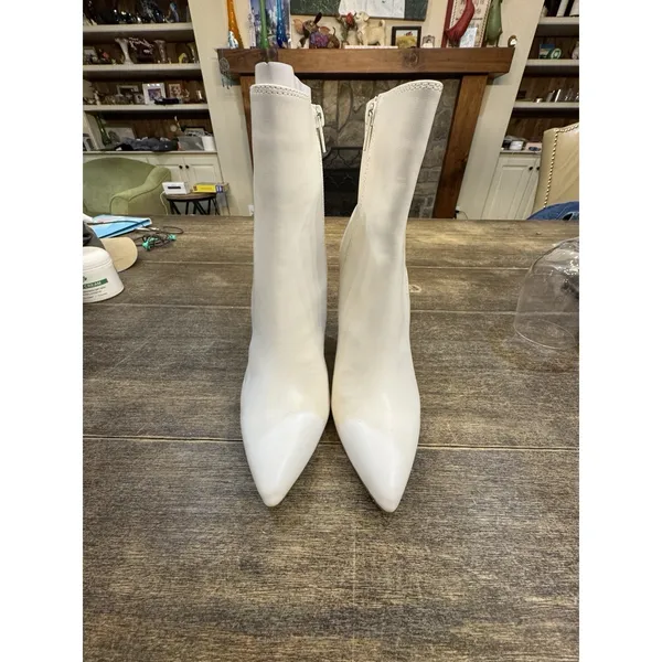 BCBGeneration Women's Cloud Dancer Kalia zipper Pointed Toe Boots Size 6.5 - Image 3
