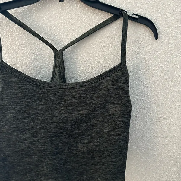 Aerie AE offline tank - Image 2