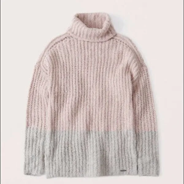 Abercrombie ✨ Women's Turtleneck Sweatet✨ - Image 5