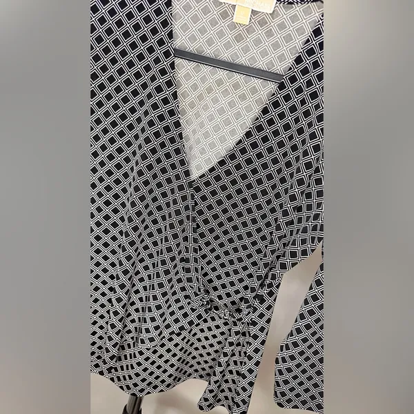 Michael Kors Black and White Blouse, Medium - Image 3