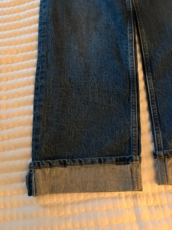 Low-Rise Abercrombie Jeans - Image 4