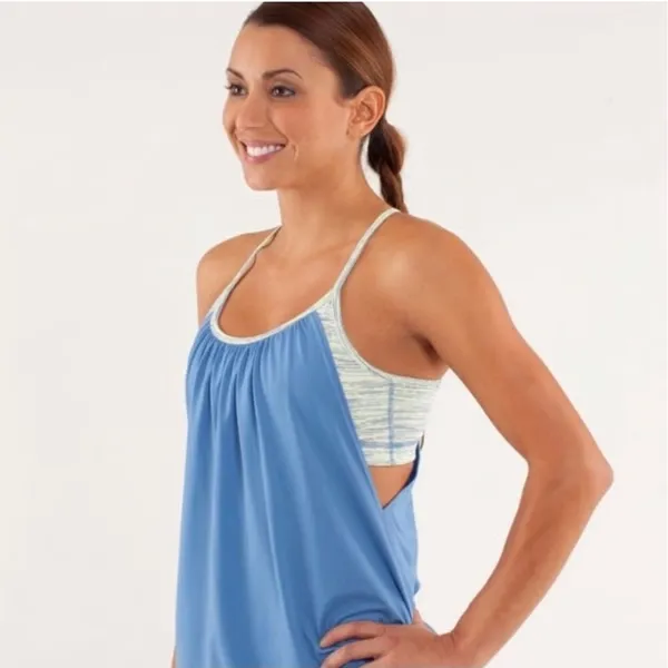 Lululemon Blue and yellow top with built in bra - Image 2
