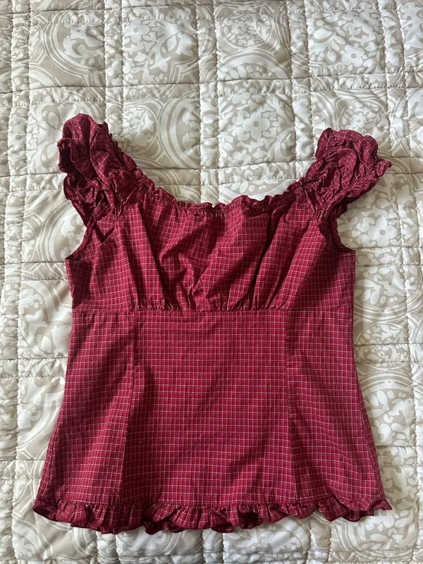 Brandy Melville Top Off-The-Shoulder Red - Image 2