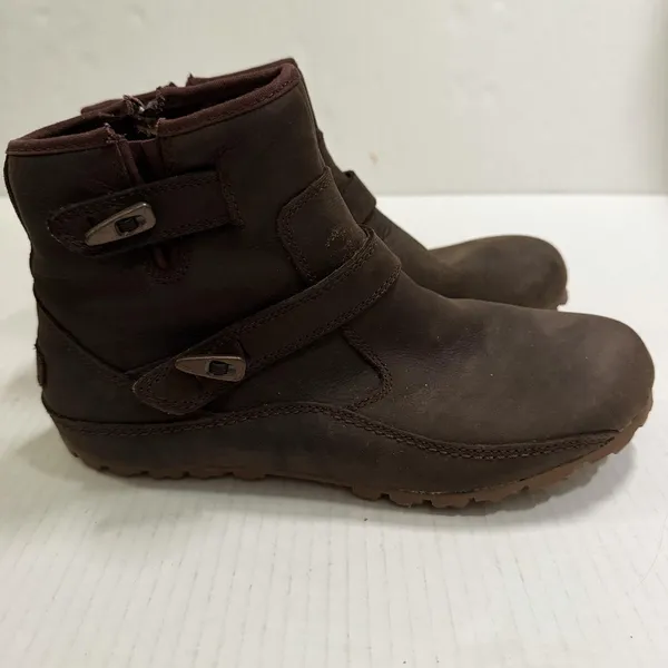 Merrell GripDry Bootie Boots Womens 7.5 Brown Leather Ankle Zip Strap Gorpcore - Image 2