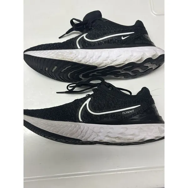 Nike Black White Women’s Flyknit Laced Sneakers DD3024-001 8M - Image 10