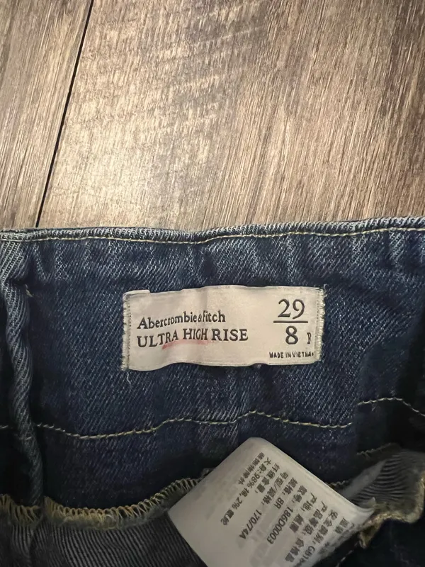 Abercrombie & Fitch Ultra High rise Jeans - Image 3