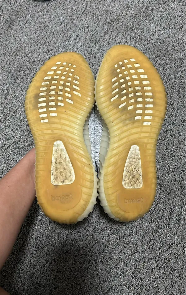 Yeezy Boost - Image 2