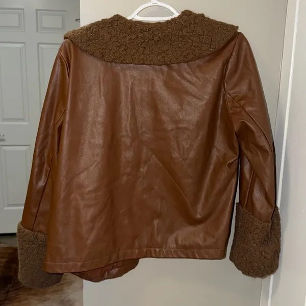 SheIn Faux leather/fur western honey Lainey Wilson/ Ella Langley vibes jacket M - Image 8