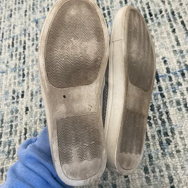Worn down Steve Madden shoes - Image 3