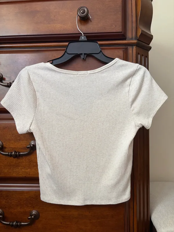 TJ Maxx Cream Crop Top - Image 2