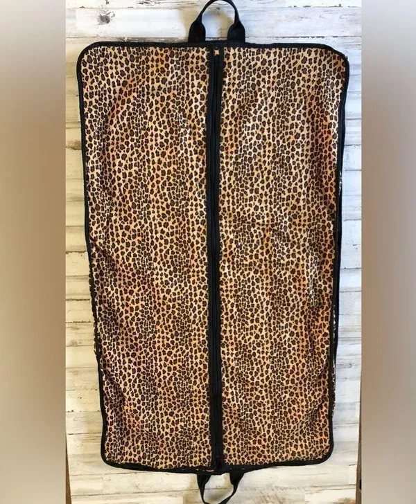 SET Cheetah print with pink lining travel hanging bag and matching duffle bag - Image 3