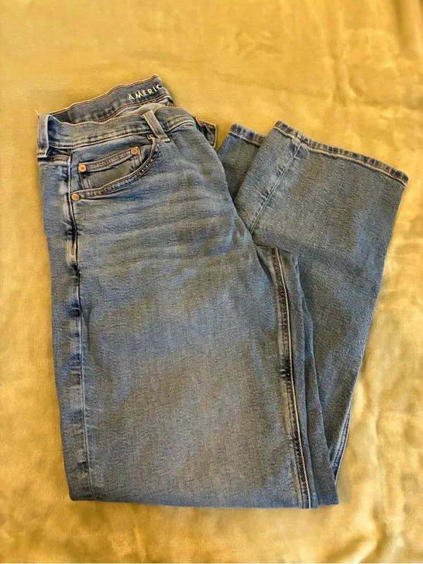 Women’s American Eagle Light Wash 90’s Straight Leg Jeans Size 8 - Image 8