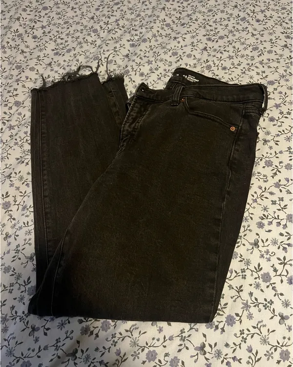 Old Navy OG High-Rise Straight Denim Black Jeans - Image 4