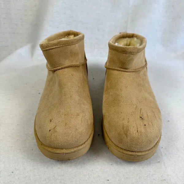 SO Goods for Life Tan Faux Suede Fur‎ Lined Short Ankle Boots Womens Size 7.5 - Image 2