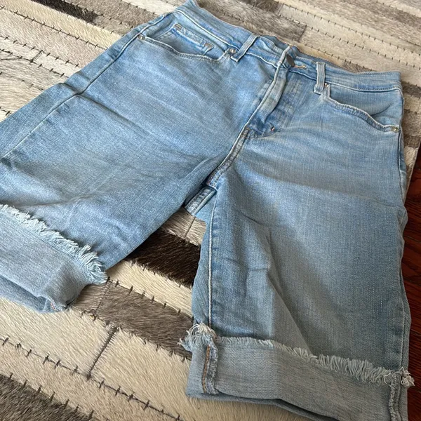 Levi's Light Washed Long Women’s Denim Shorts‎ - Image 2