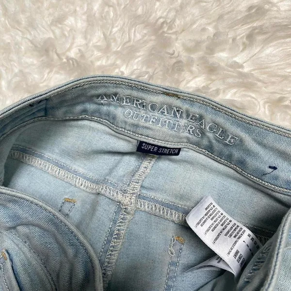 AMERICAN EAGLE LIGHT DENIM DISTRESSED SKINNY JEANS BASIC CASUAL NORMCORE GRUNGE - Image 3