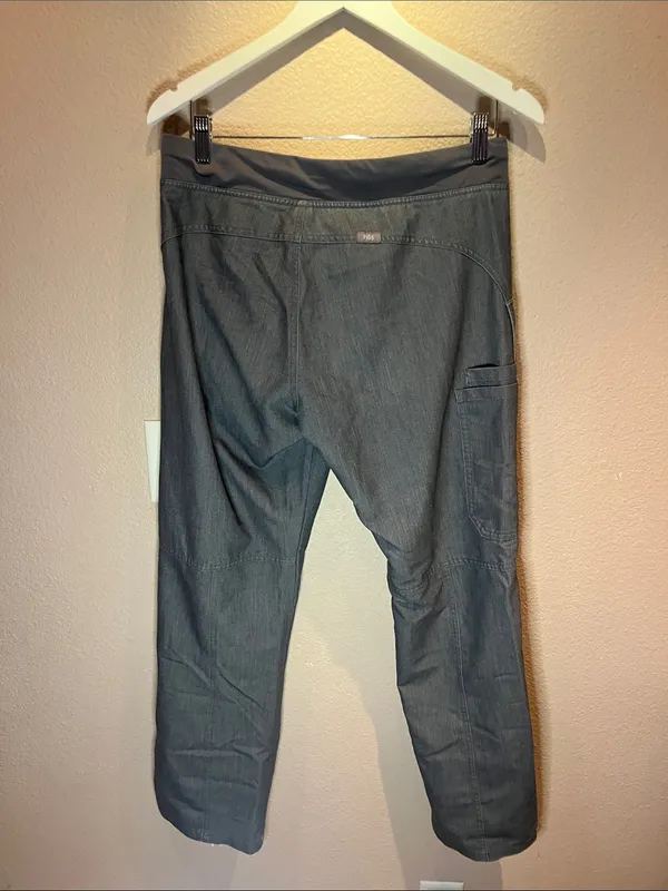 Figs Women’s Scrubs Pants Size Medium Cargo Pockets Graphite Color - Image 6