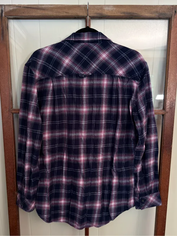 TNA by Aritzia Soft Oversized Plaid Flannel Button Up Shirt Navy Pink Purple Med - Image 5