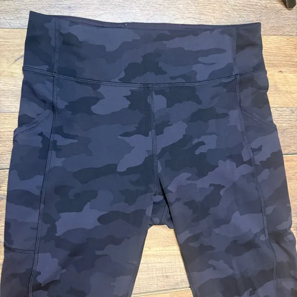 Lululemon Invigorate High-Rise Tight 25" Pockets Incognito Camo Multi Grey Size 10 - Image 7