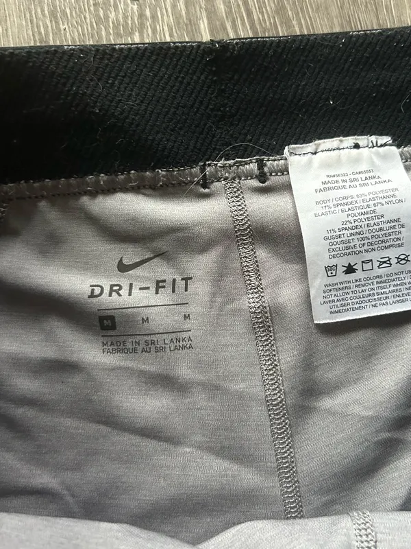 Nike Pro Light Heather Grey Women's Training Bike Shorts with Black Waistband - Image 2