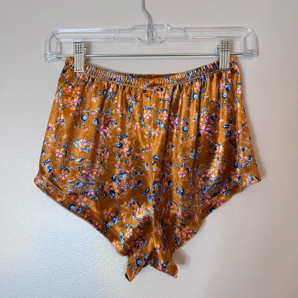 Savage X Fenty Psychedelic Velvet Floral Top & Shorts Sleep Pajama Set Orange - Image 8