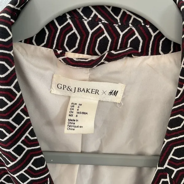 GP & J Baker x H&M Womens Blazer Burgundy Geometric Link Print Size 6 - Image 4
