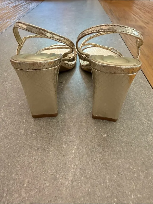 Open Edit Pia Slingback Sandal Gold Metallic Snake Print Block Heel Size 5.5 - Image 4