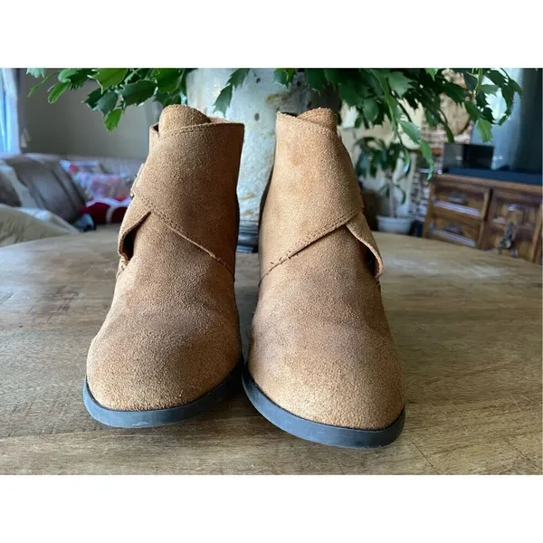 LUCKY BRAND Sumarah Monk buckle brown suede leather wedge ankle booties size 8.5 - Image 2
