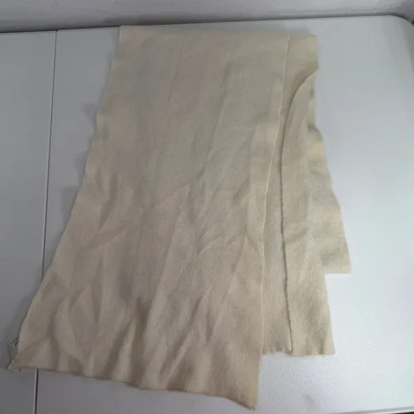 Women's Haberdashers Scarf Cream Angora Wool Blend Vintage 80s Fuzzy Soft Warm - Image 7
