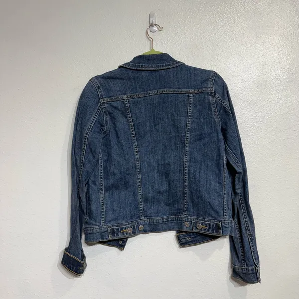 Levi’s Medium Wash Classic Denim Trucker Jacket Sz XS - Image 9
