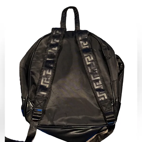 Versace Parfums Black Medusa
Logo Adjustable Strap Backpack Black - Image 13